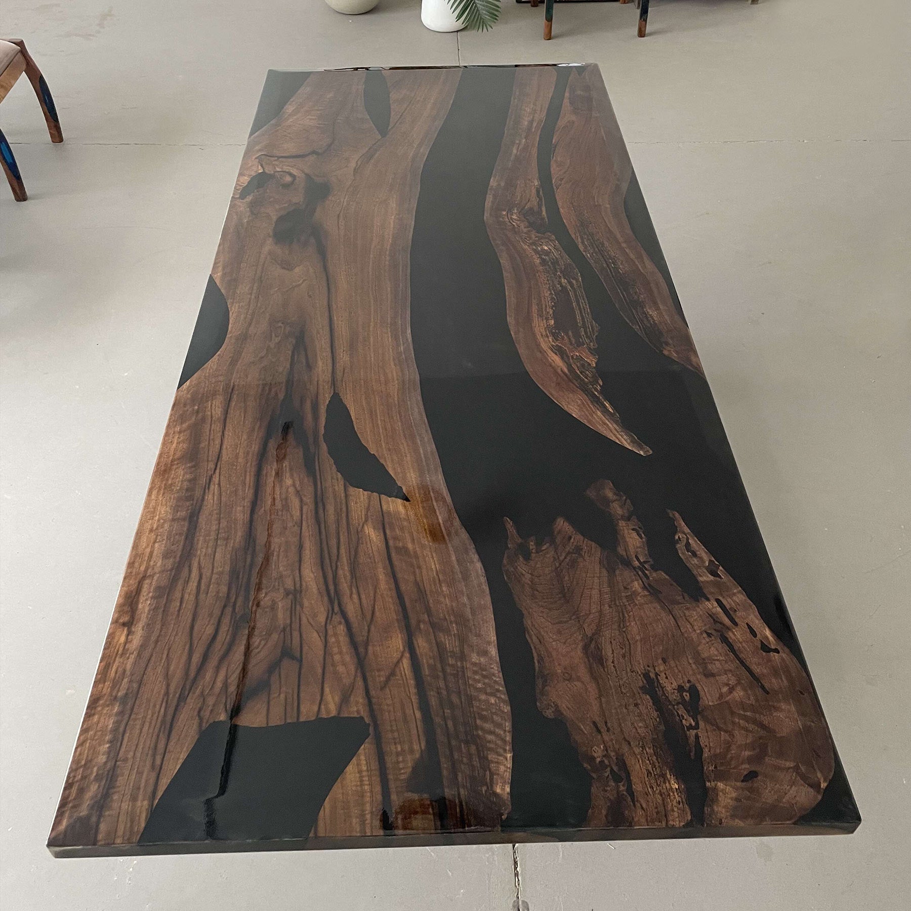 Usatabletops-Luxury-Custom-Black-Walnut-Dining-Epoxy-Table-UTT57_2_2